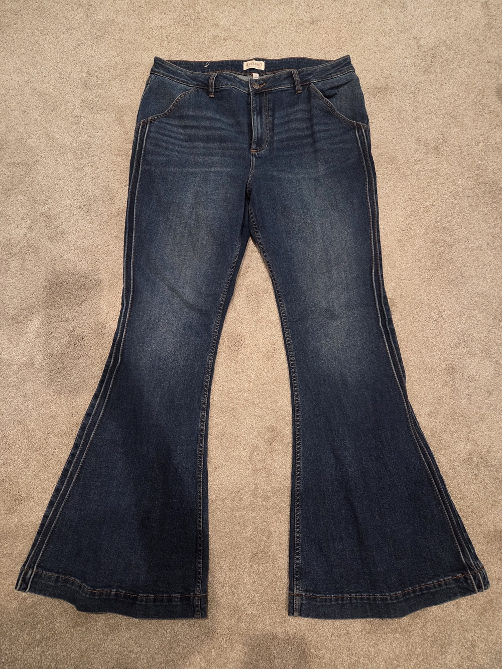 Shyanne Dark Blue Flared Wide-Leg Jeans 34W/ 34L